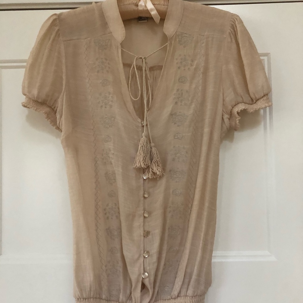 Forever 21 short sleeve top.